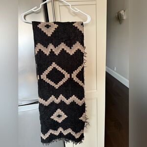 Aritzia/Wilfred Merino Wool Scarf Blanket - 100% wool